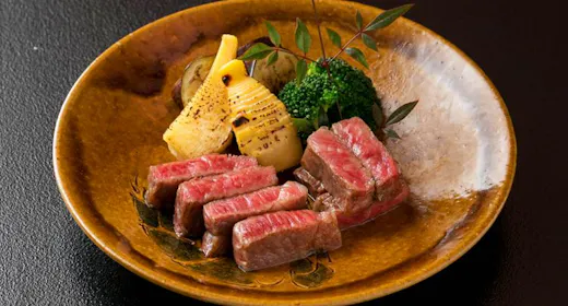 ~冬季限定極上懐石~香箱蟹、能登牛、能登ふぐ、のど黒を雅やかに味わう至福の懐石