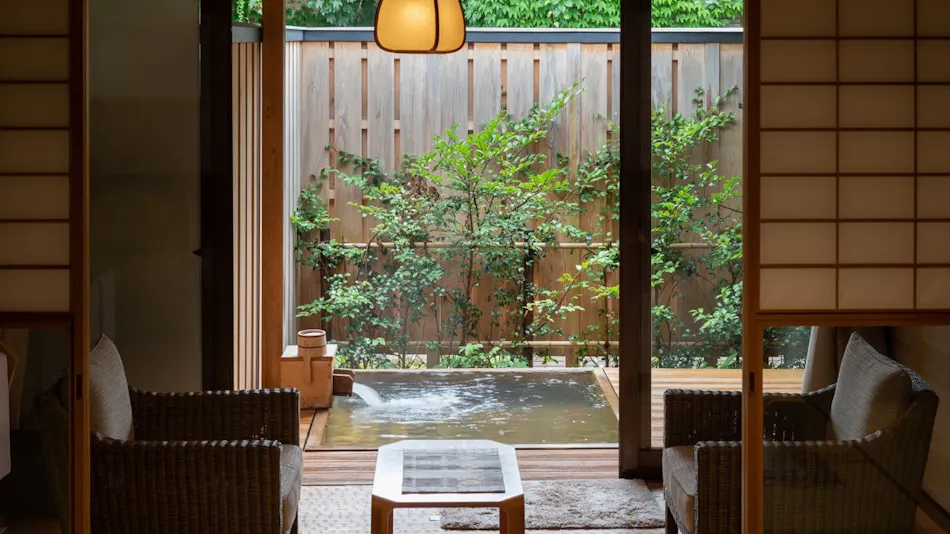 Kanazawa Yuwaku Onsen Yunode