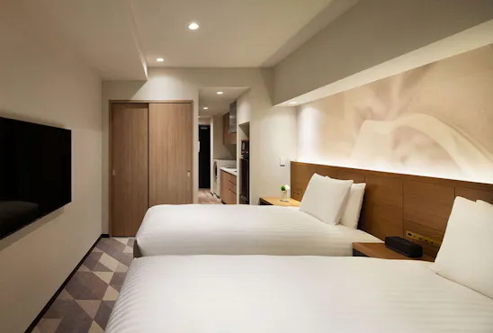 Studio Superior Twin