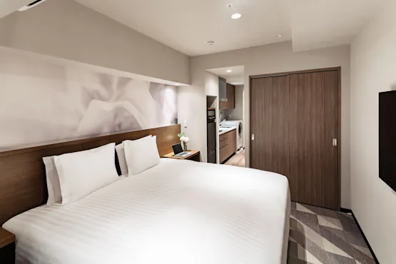 Studio Superior King