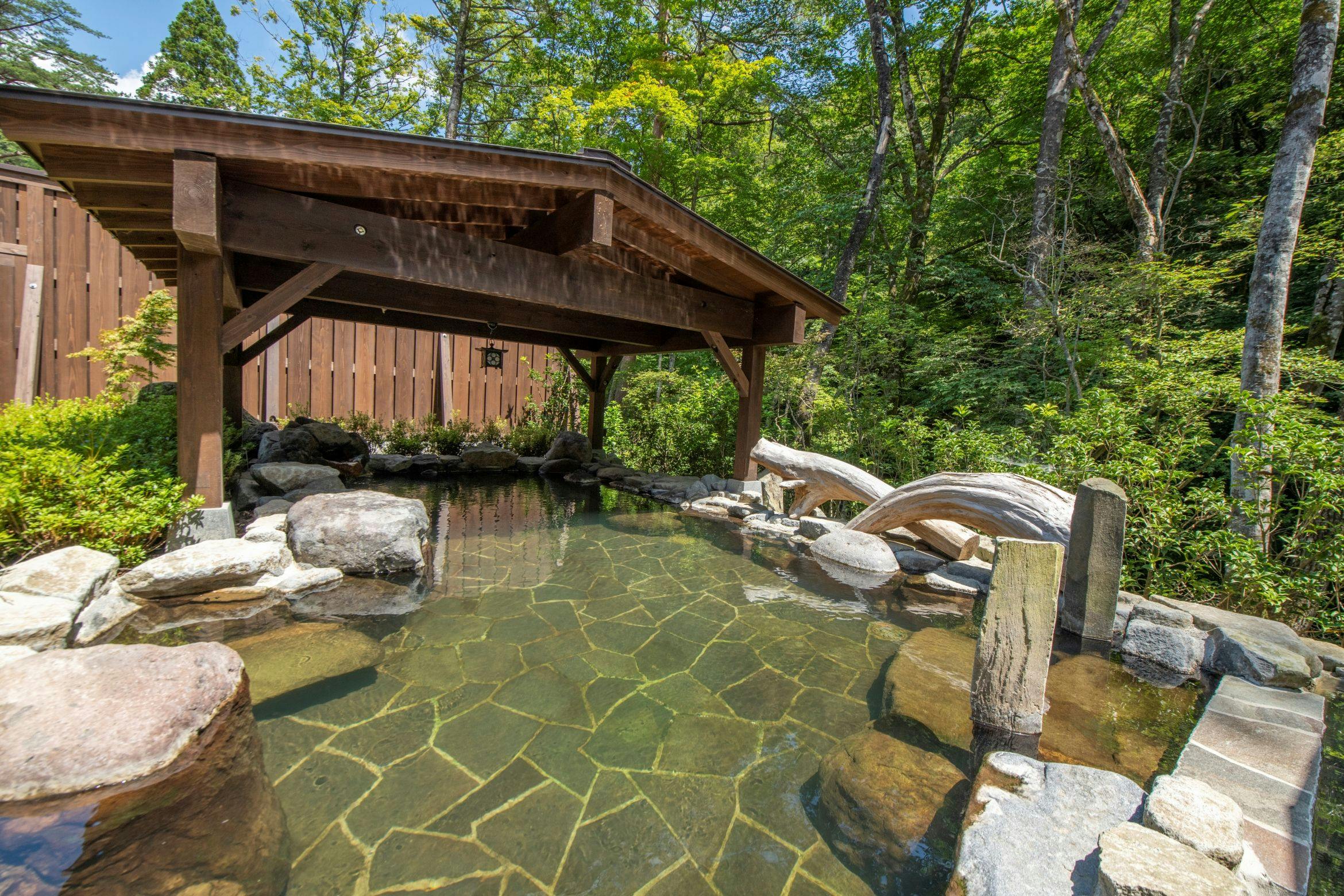 塩の湯温泉　蓮月（共立リゾート）