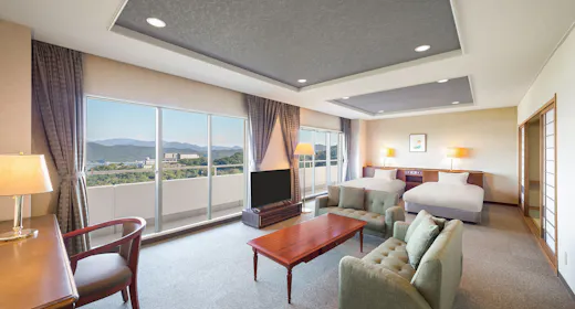 经典日西式初级套房 山侧