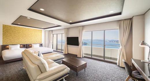 经典初级套房和洋室 海侧