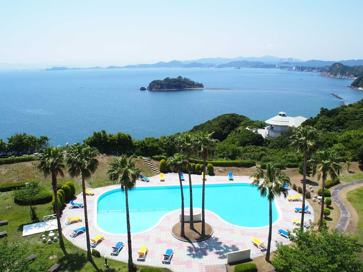 鸣门海峡全景 游泳池