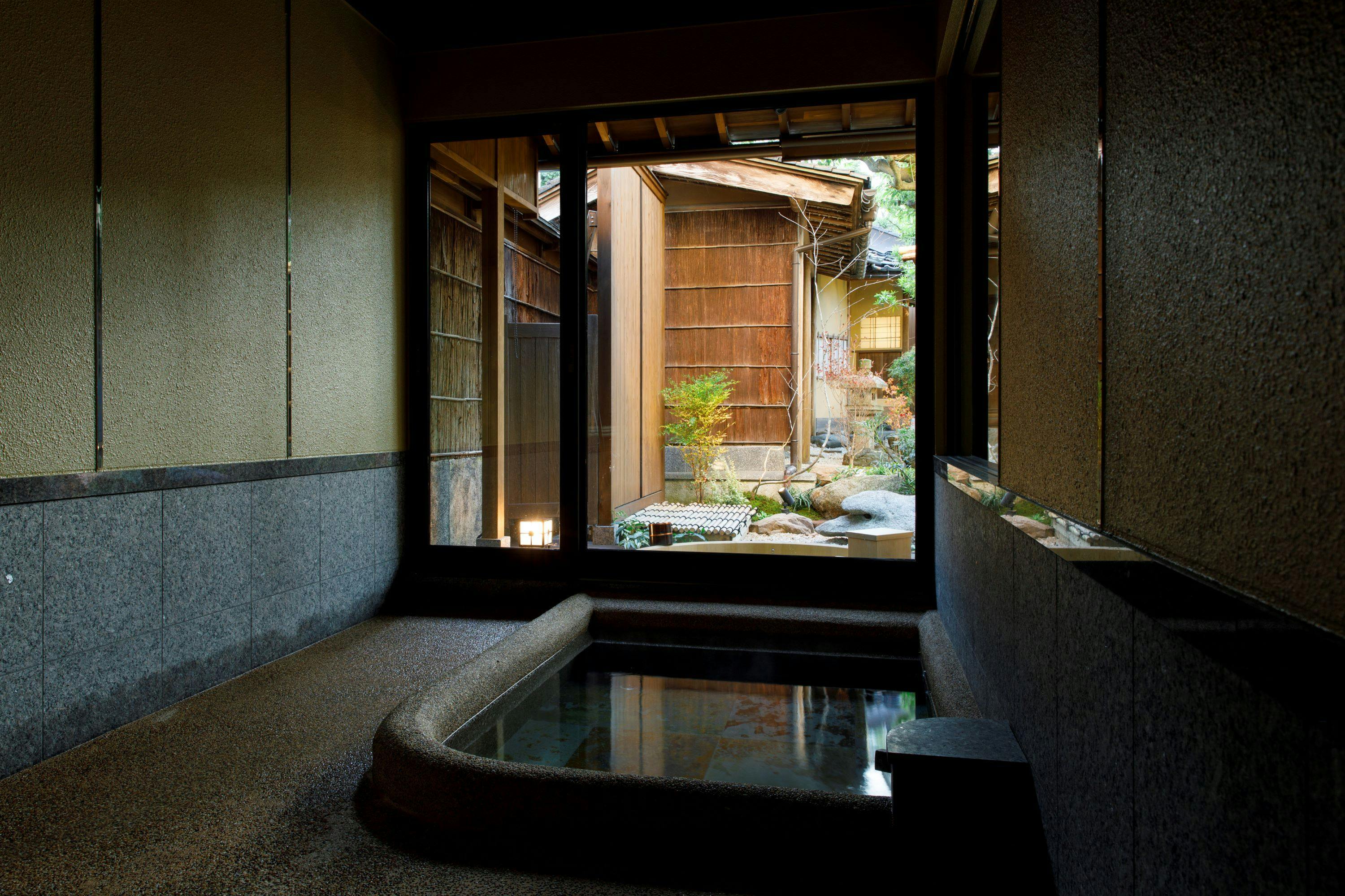 内湯と露天風呂