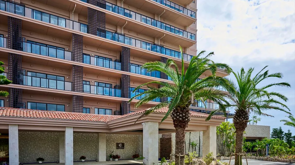 Hotel Shigira Mirage Beach Front