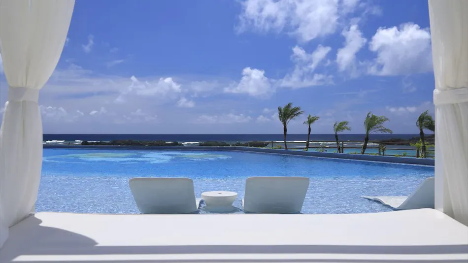 Hotel Shigira Mirage Beach Front