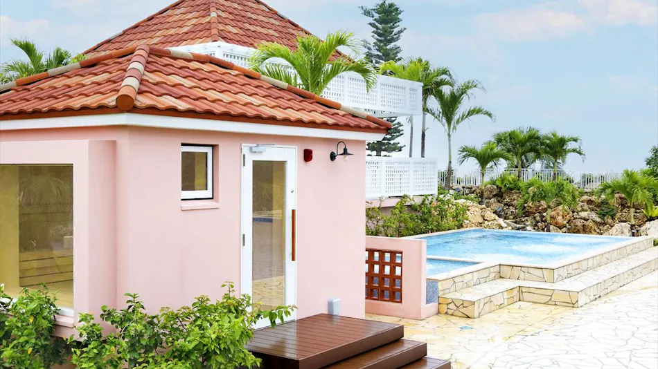 Hotel Shigira Mirage Beach Front