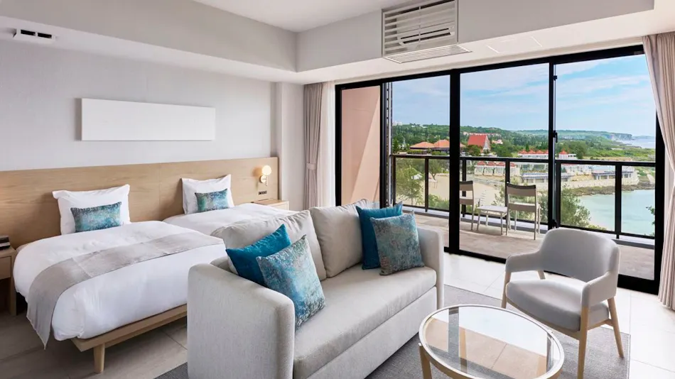 Hotel Shigira Mirage Beach Front