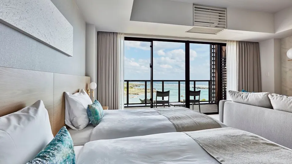Hotel Shigira Mirage Beach Front