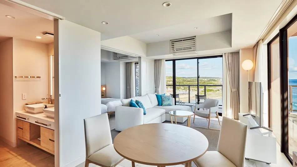 Hotel Shigira Mirage Beach Front