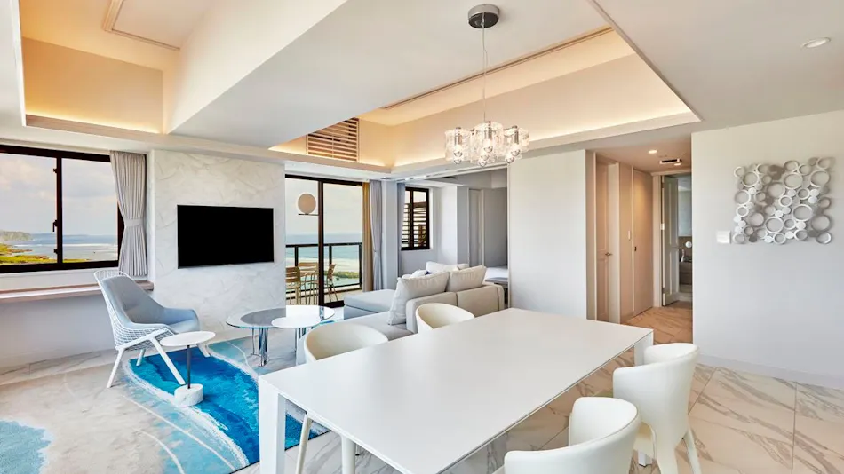 Hotel Shigira Mirage Beach Front