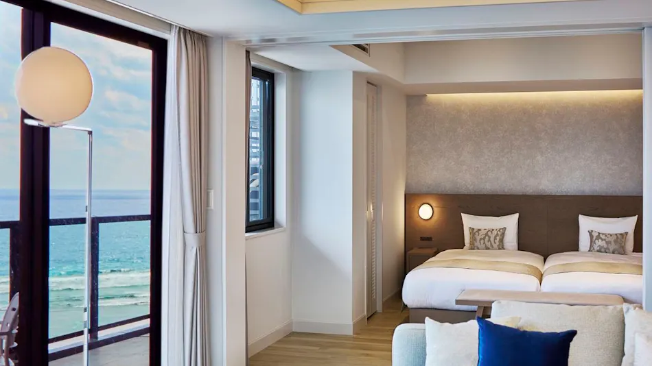 Hotel Shigira Mirage Beach Front