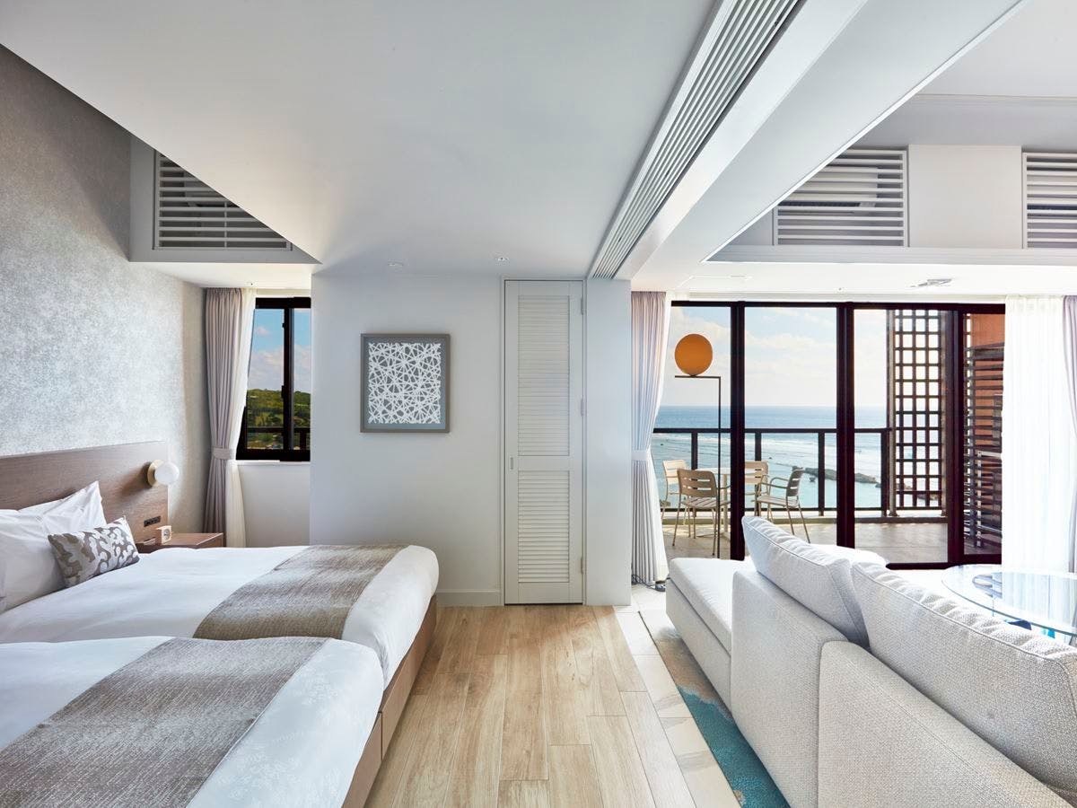 Hotel Shigira Mirage Beach Front