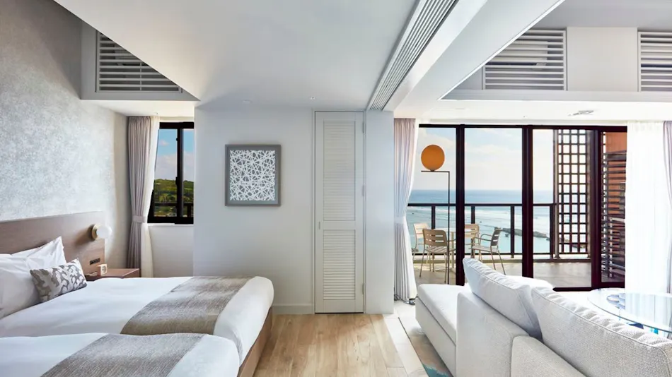 Hotel Shigira Mirage Beach Front