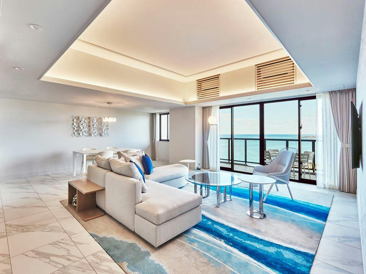 Hotel Shigira Mirage Beach Front