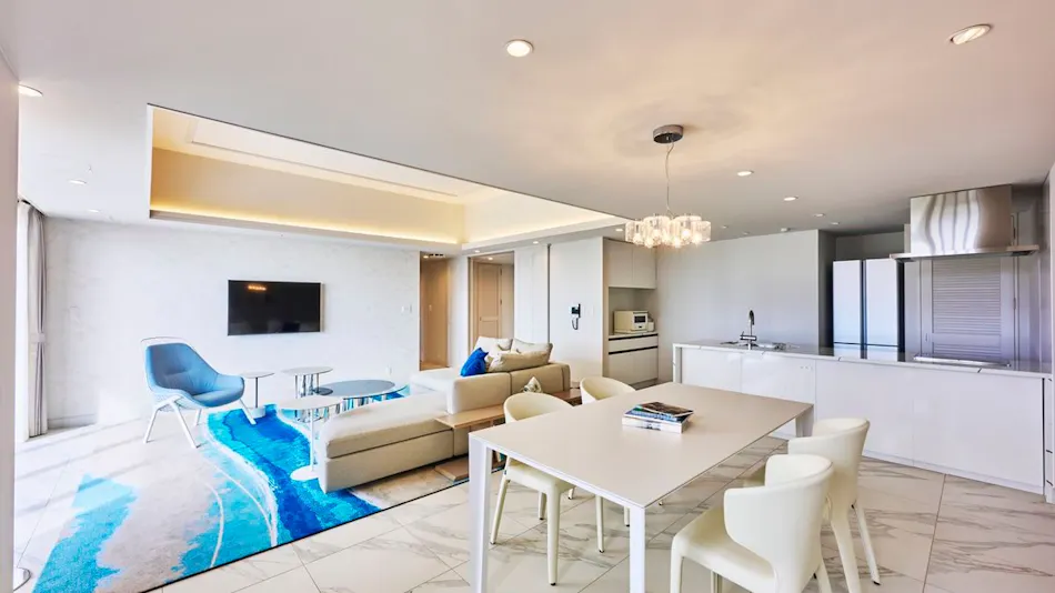 Hotel Shigira Mirage Beach Front