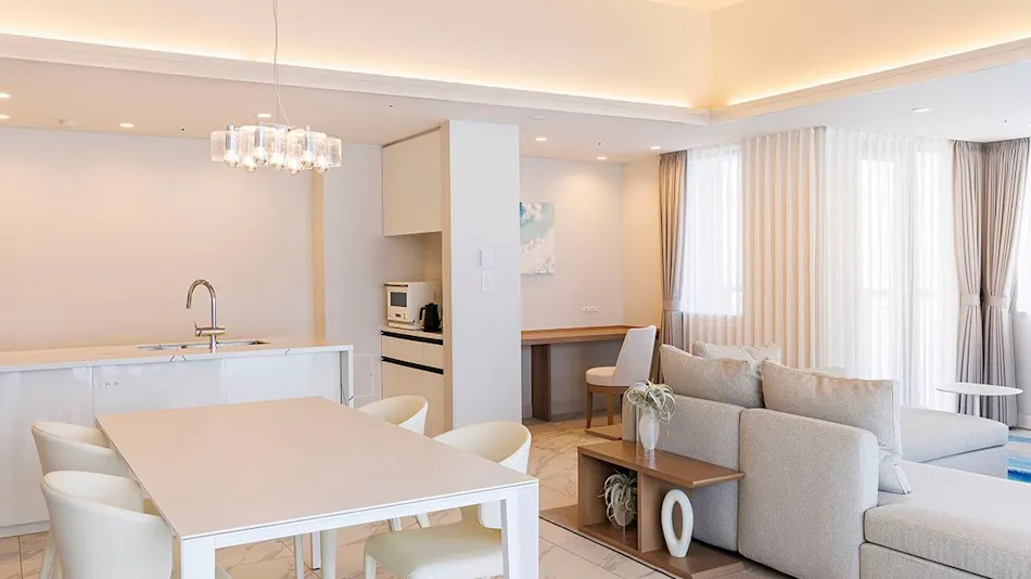 Hotel Shigira Mirage Beach Front