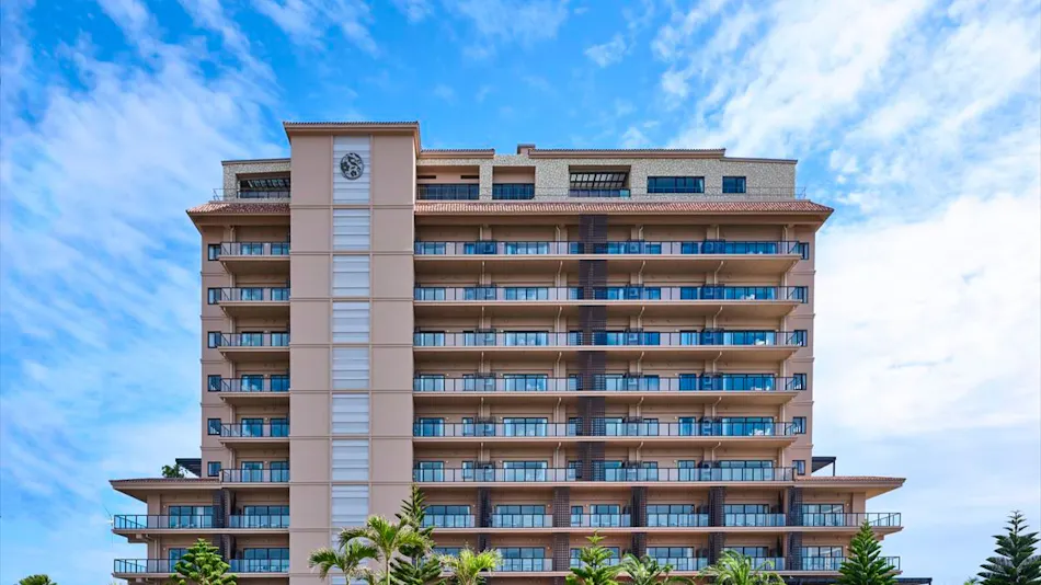 Hotel Shigira Mirage Beach Front