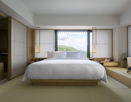 客室：ウェルビーイング　キングベッド