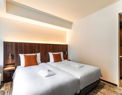 エッセンシャル ハリウッドツイン（一例）