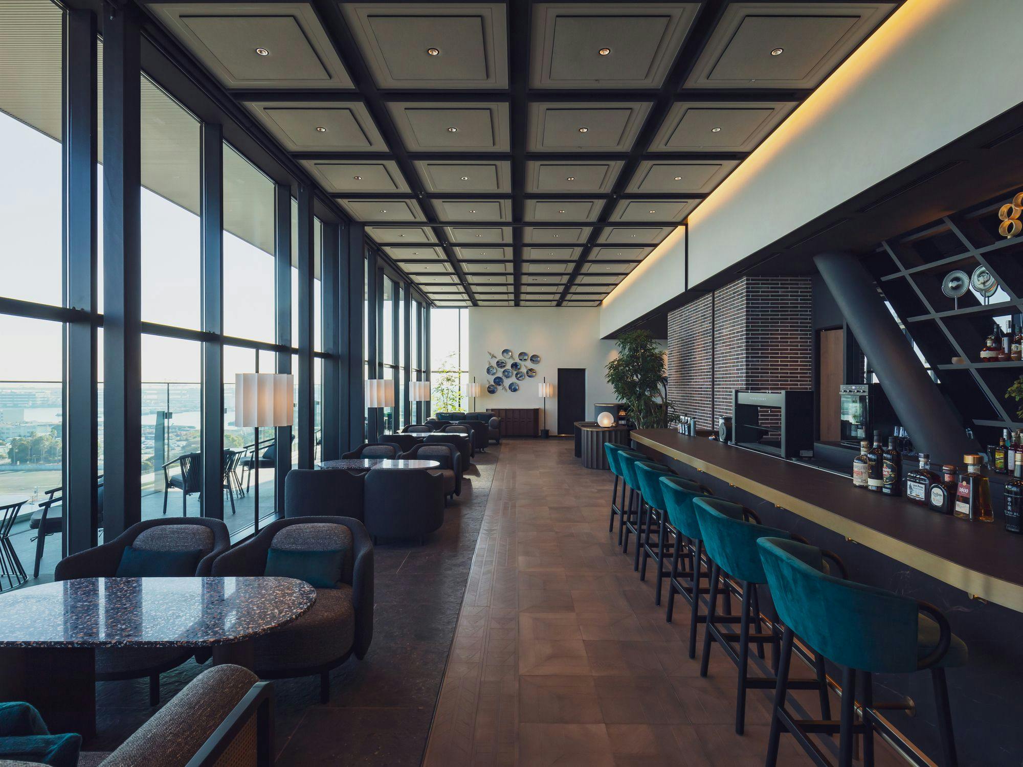 ロビーバー＆テラス