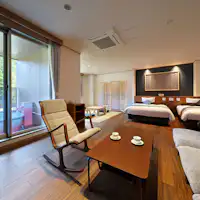 202 Kamar dengan pemandian air panas terbuka keramik.