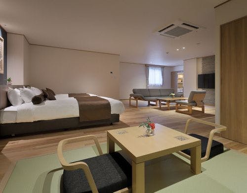 401 檜露天風呂付（4階角部屋 85平米）