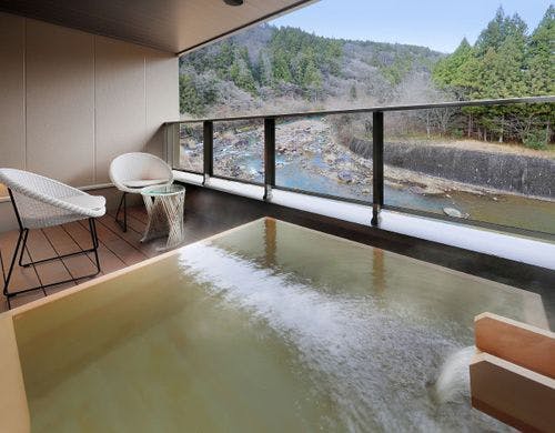 401 檜露天風呂付（4階角部屋 85平米）