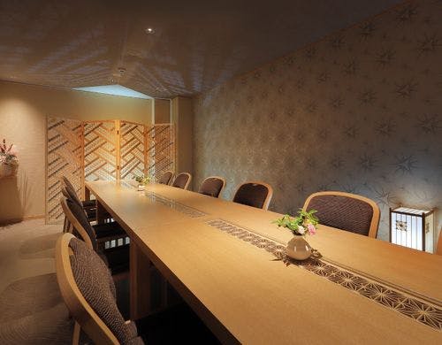 ダイニング「九福」文知摺の間です。