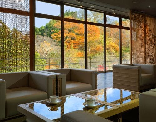 秋のロビーです。