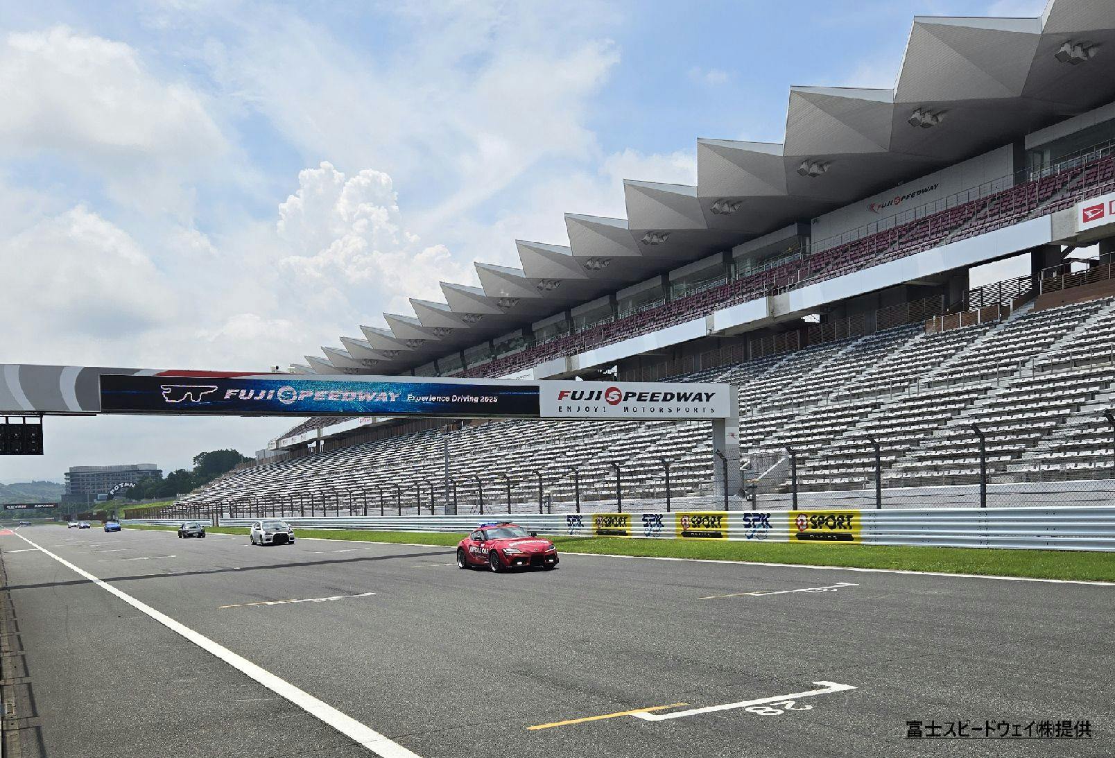 富士スピードウェイ体験走行イメージ