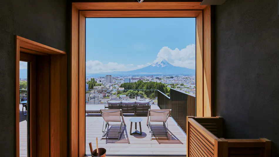 edit x seven FUJI GOTEMBA