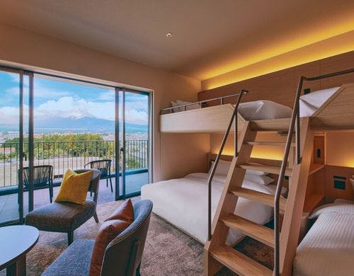 バンク(富士山ビュー)