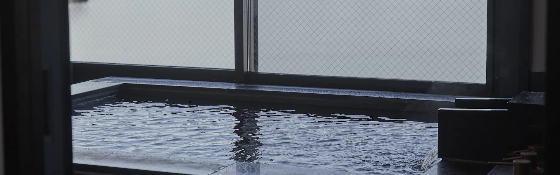 神秘なる諏訪湖に心癒される宿 上諏訪温泉しんゆ