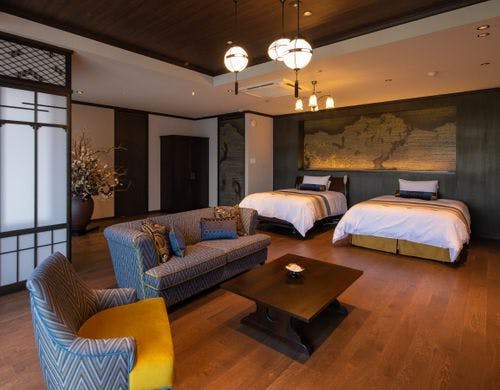 露天風呂付最上階スイート【湖側7階】