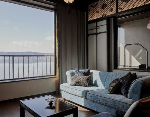 露天風呂付セミスイート【湖側5階】