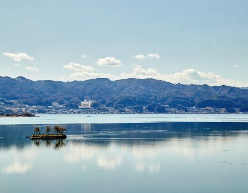 神秘なる諏訪湖に心癒される贅沢な時間