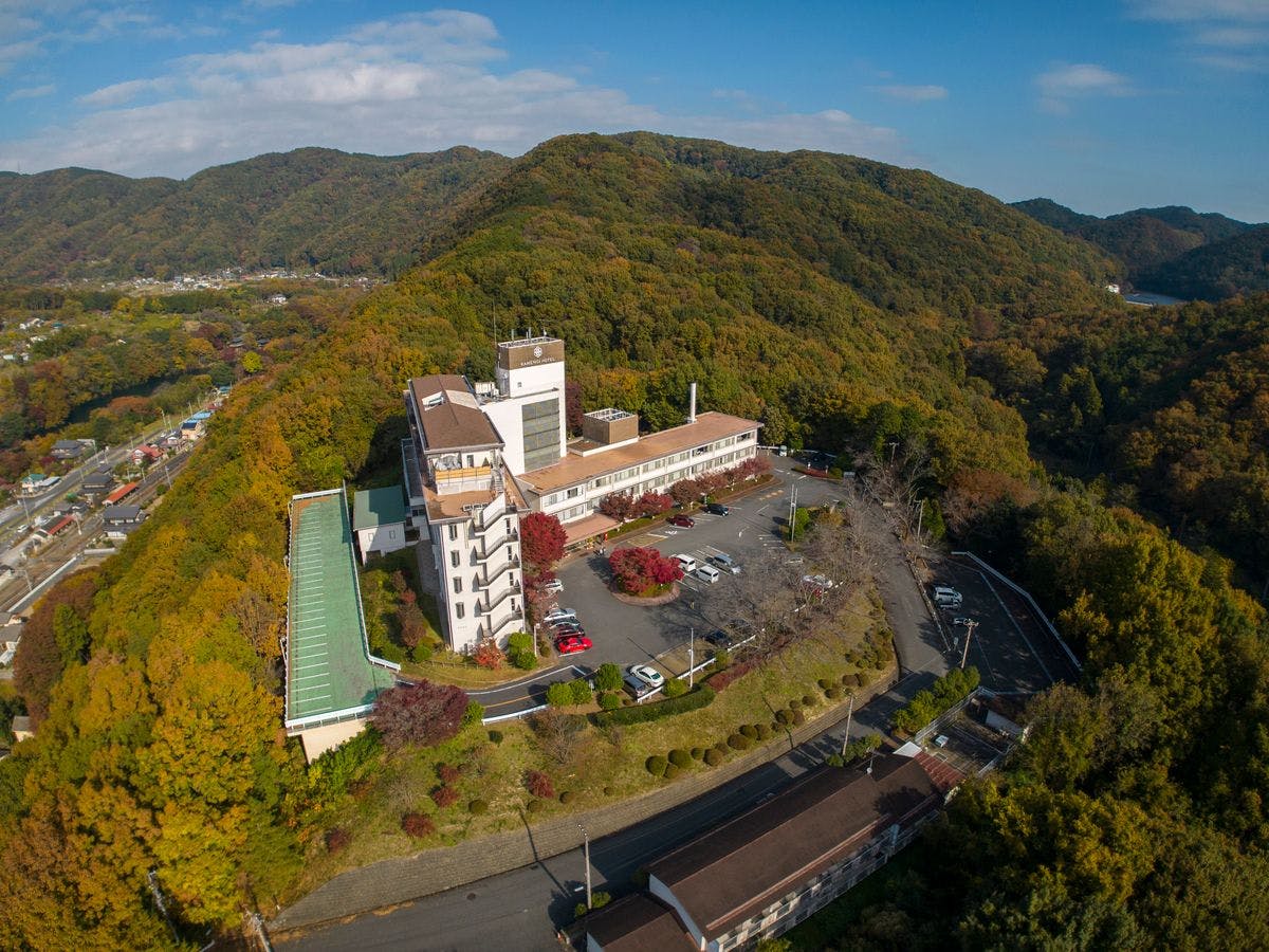 ภายนอก (ฤดูใบไม้ร่วง)