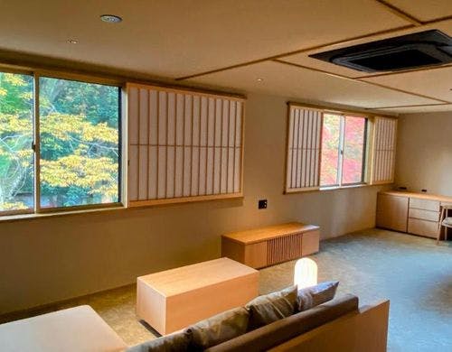 客室からの眺め　春日大社の森が広がる