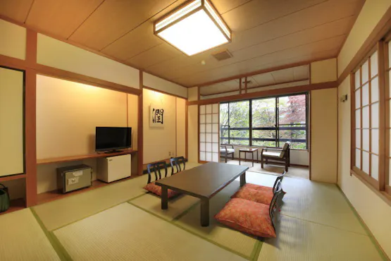 일본식 8 다다미방 (욕조 없음, 화장실 있음)