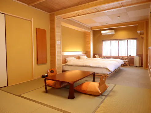 Ini adalah Kamar bergaya Jepang dan Barat. Tempat tidur semi-double twin.