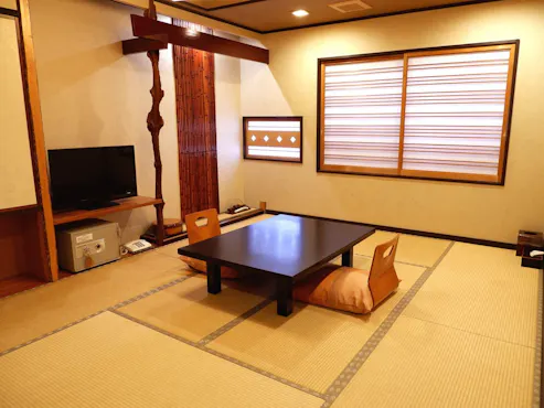 和室です。全室トイレ付き♪