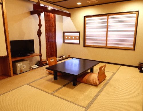 和室です。全室トイレ付き♪