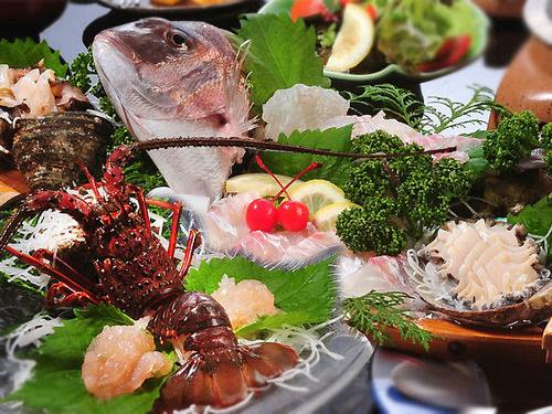 おいしい鳥羽の旅！祝い魚と海藻！【家族旅行応援×鳥羽-祝い魚プラン】伊勢海老、鮑の、鯛舟盛り付き