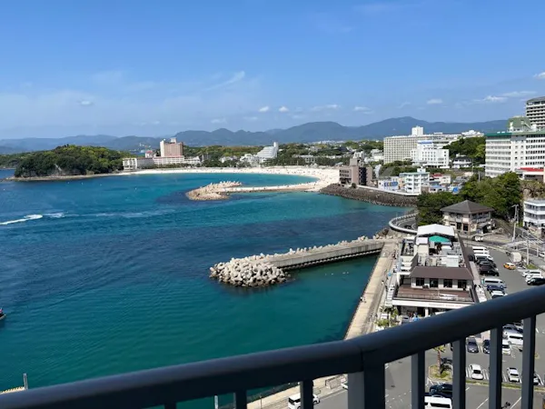 【直前割|素泊まり】お日にち限定!お部屋と源泉かけ流し温泉で寛ぐ|観光拠点にもおすすめ