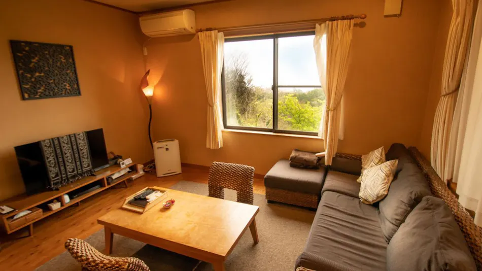 Small Asian Inn with Ocean View Rooms and Private Open-Air Bath Rakuyado Hanahana