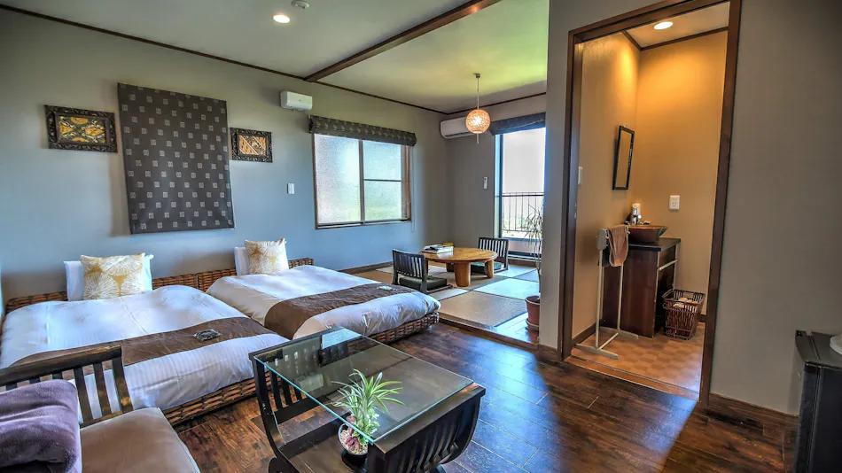 Small Asian Inn with Ocean View Rooms and Private Open-Air Bath Rakuyado Hanahana