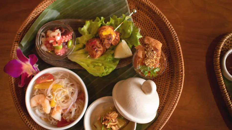 Small Asian Inn with Ocean View Rooms and Private Open-Air Bath Rakuyado Hanahana