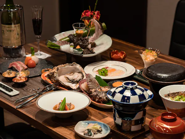 スイートルームのダイニングでのお部屋食